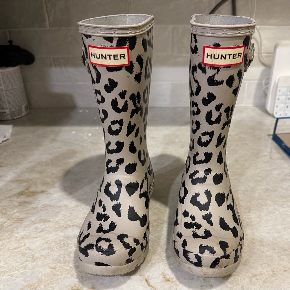 Hunter rain boots.  Barely worn.  Size 1 girls